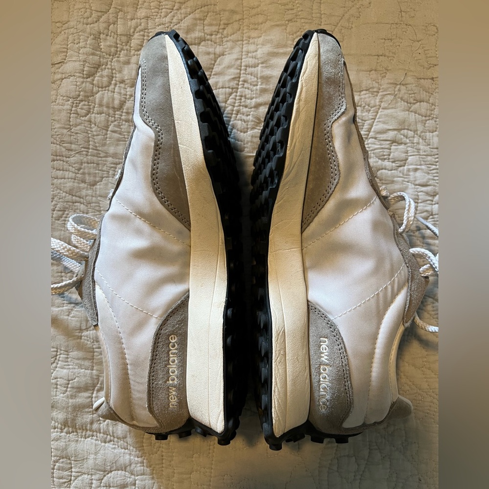 New Balance 327 - Picture 4 of 5